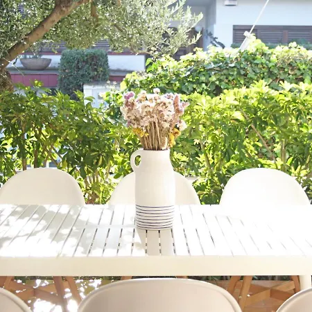 Meritxell Seafront Holiday home *